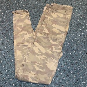 american eagle camo jeans